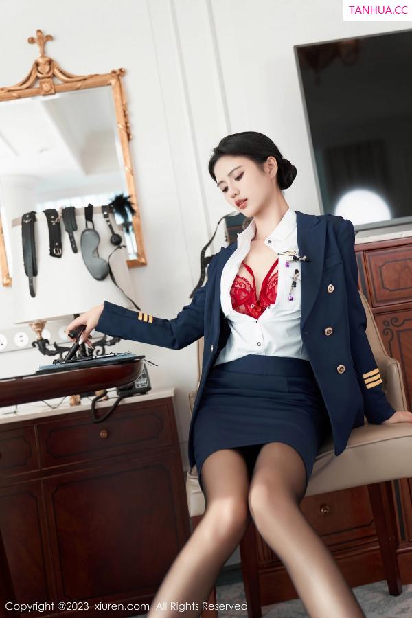 李浅浅  [XiuRen]高清写真图 2023.11.29 No.7737 浅浅Danny 黑丝美腿第33张图片
